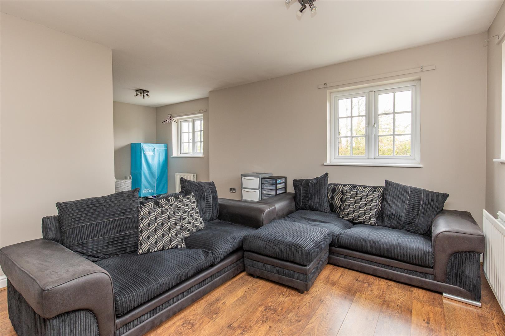 2 bed property in Tillage Close, Preston